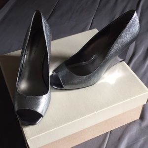 Bandolino Silver Stunning Shimmer Wedges